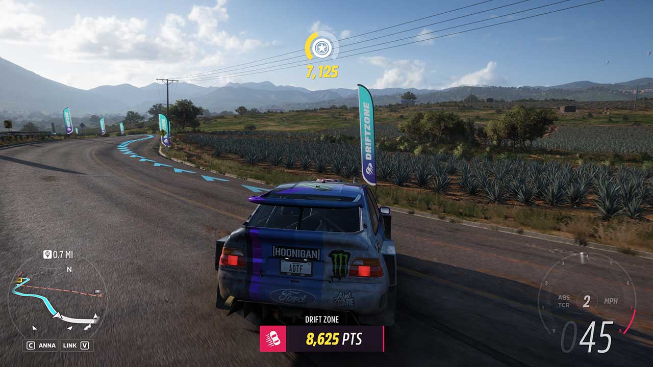 Forza Horizon 5 Tip #13- Make Use of the Rewind Feature for Stunts